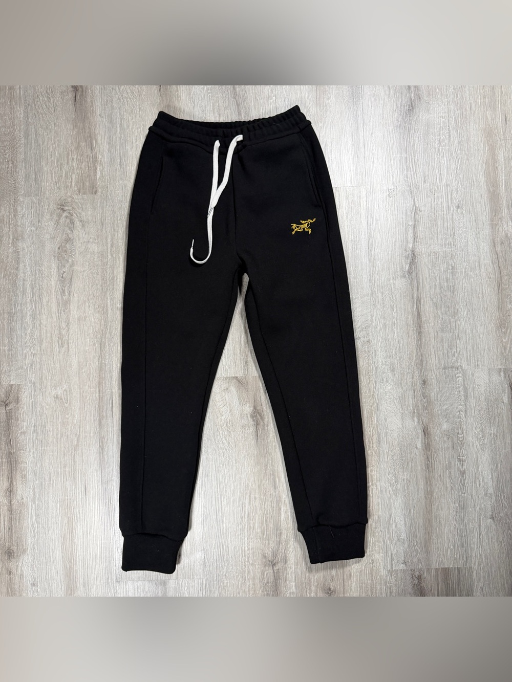 Arc'teryx Logo Embroidered Jogger Sweatpants Black Small Gorpcore